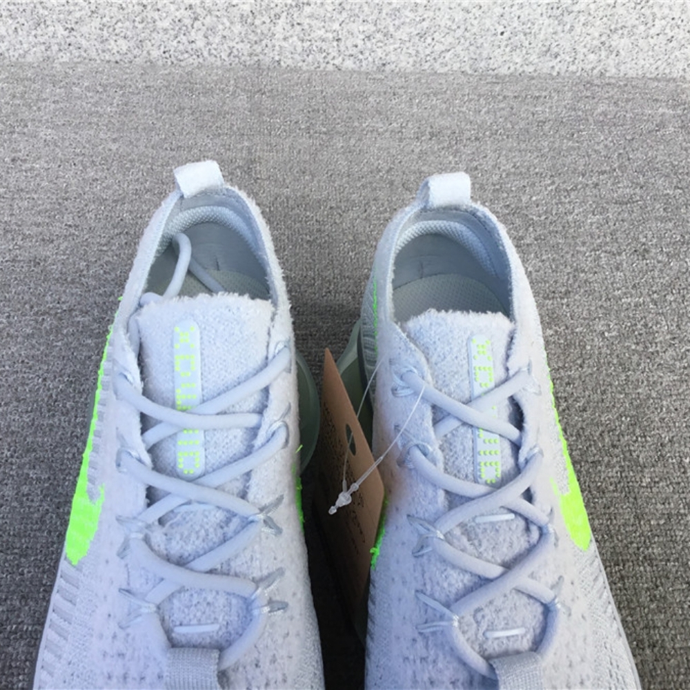 Women's Nike Air Max Flyknit scorpion - Picture 3 of 13